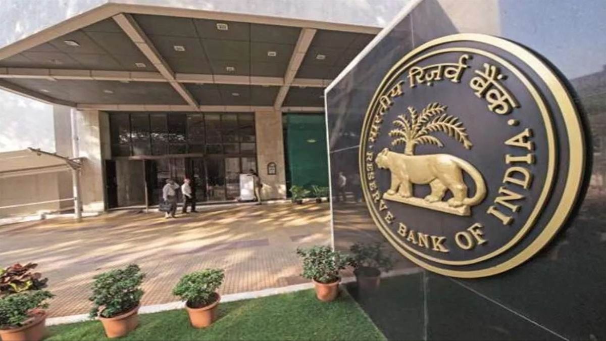 indias-cad-dips-to-usd-105-billion-in-octoberdecember-rbi